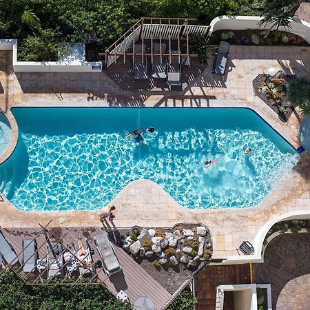 Deluxe Two Bedroom Apartment With Ocean Views Coolum Beach Buitenkant foto