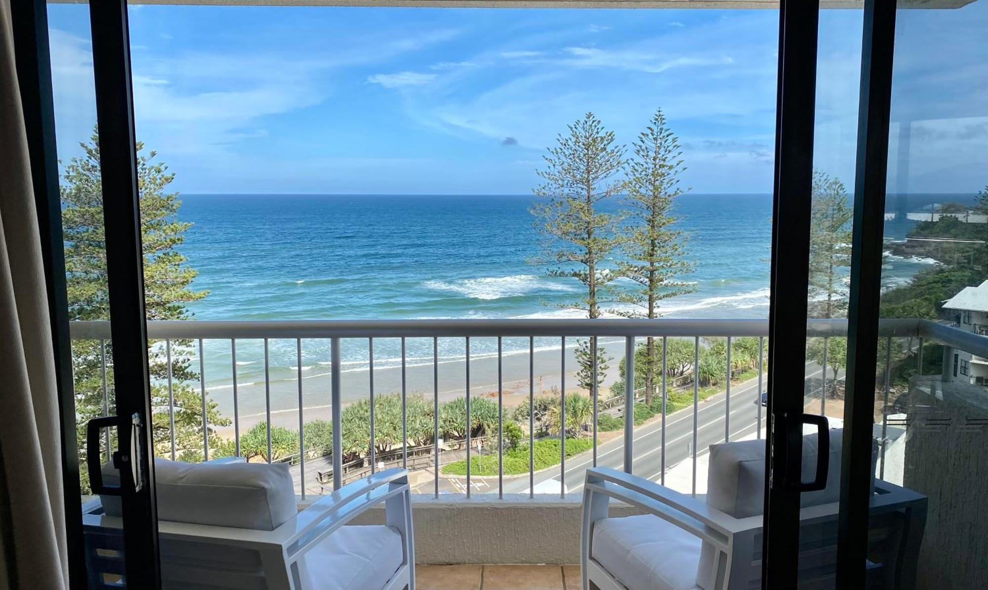 Deluxe Two Bedroom Apartment With Ocean Views Coolum Beach Buitenkant foto
