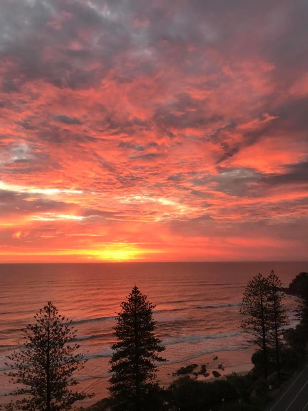 Deluxe Two Bedroom Apartment With Ocean Views Coolum Beach Buitenkant foto